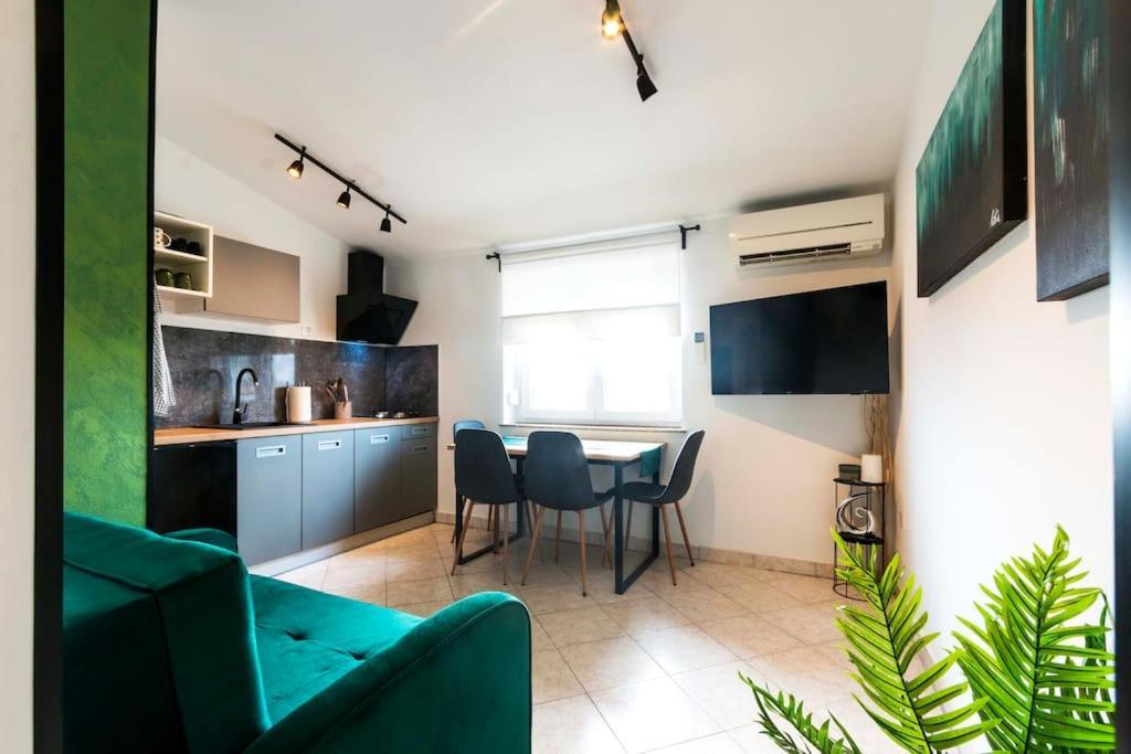 פאז'אנה Apartman Smaragd מראה חיצוני תמונה